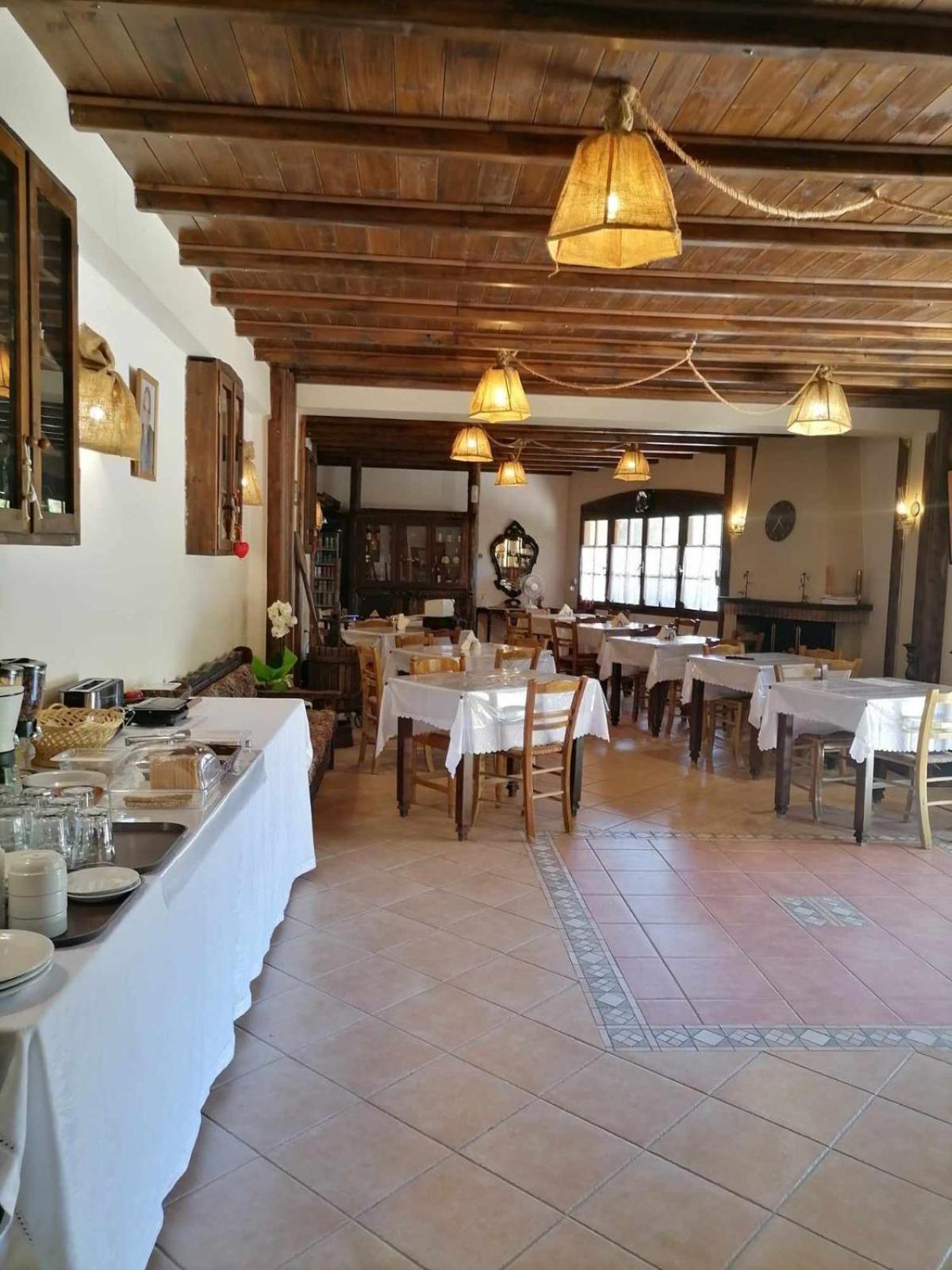 Allotino Hotel - Cafe & Snacks Лагадия Екстериор снимка